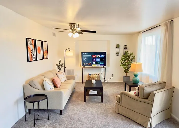 Retreat With Office & Patio * Tucson
