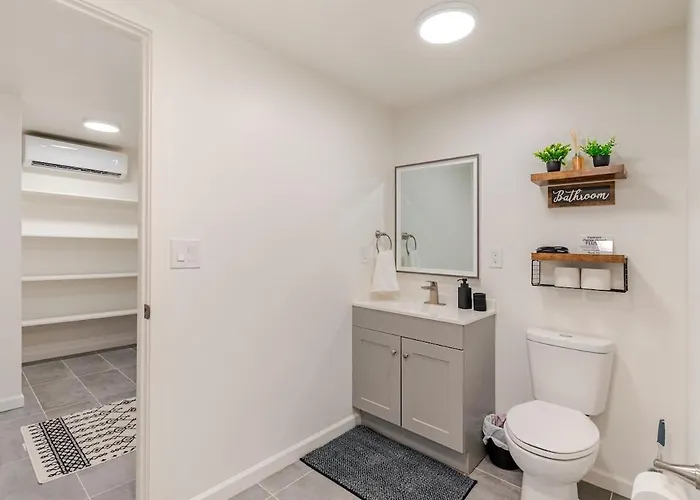 Retreat With Office & Patio * Tucson